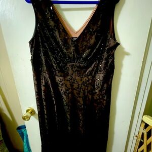 After 5 dress for a fun evening. Very flattering fit.